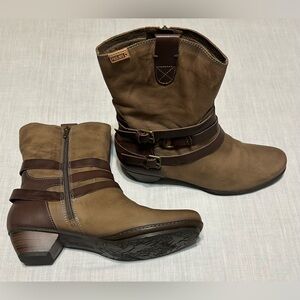 Pikolinos Brujas Brown Leather Ankle Boots with Straps